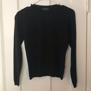 Classic crew neck sweater!